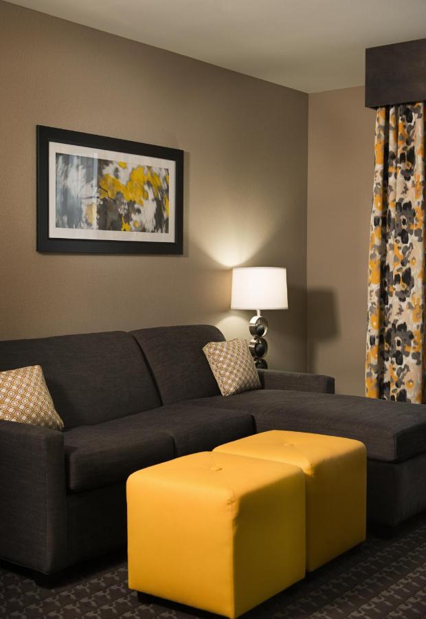 Holiday Inn Express And Suites Madison Central By Ihg Eksteriør bilde