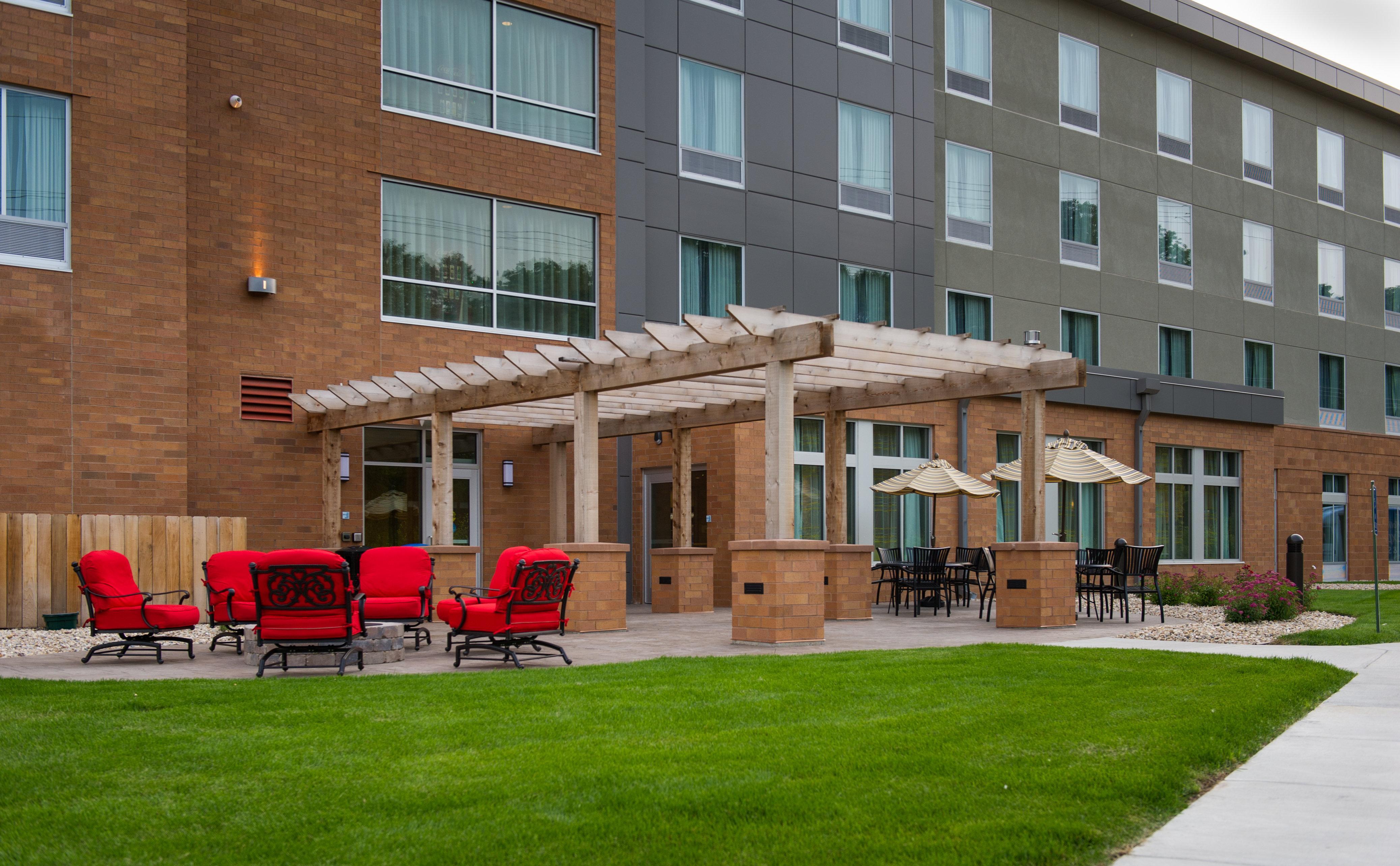 Holiday Inn Express And Suites Madison Central By Ihg Eksteriør bilde