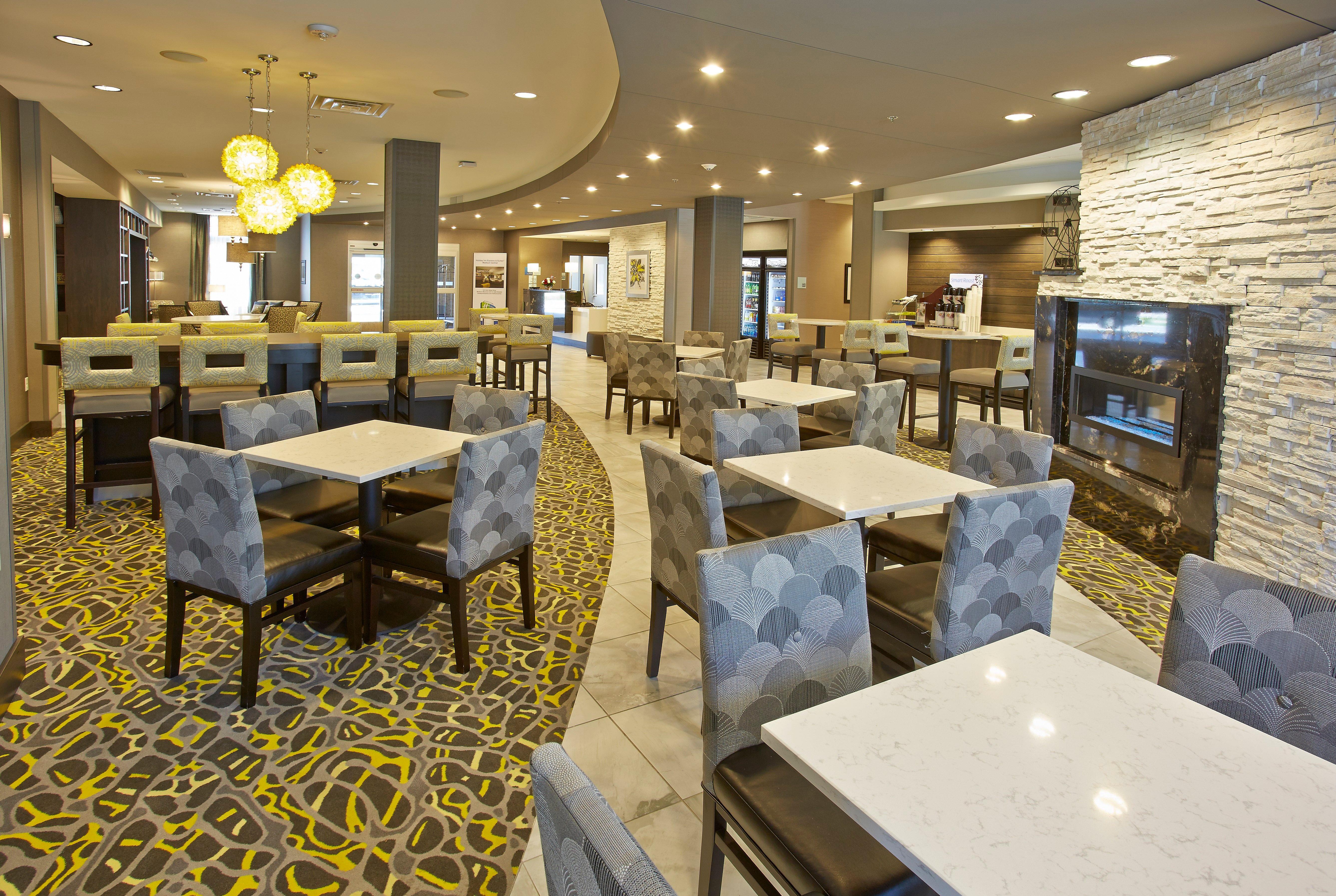 Holiday Inn Express And Suites Madison Central By Ihg Eksteriør bilde